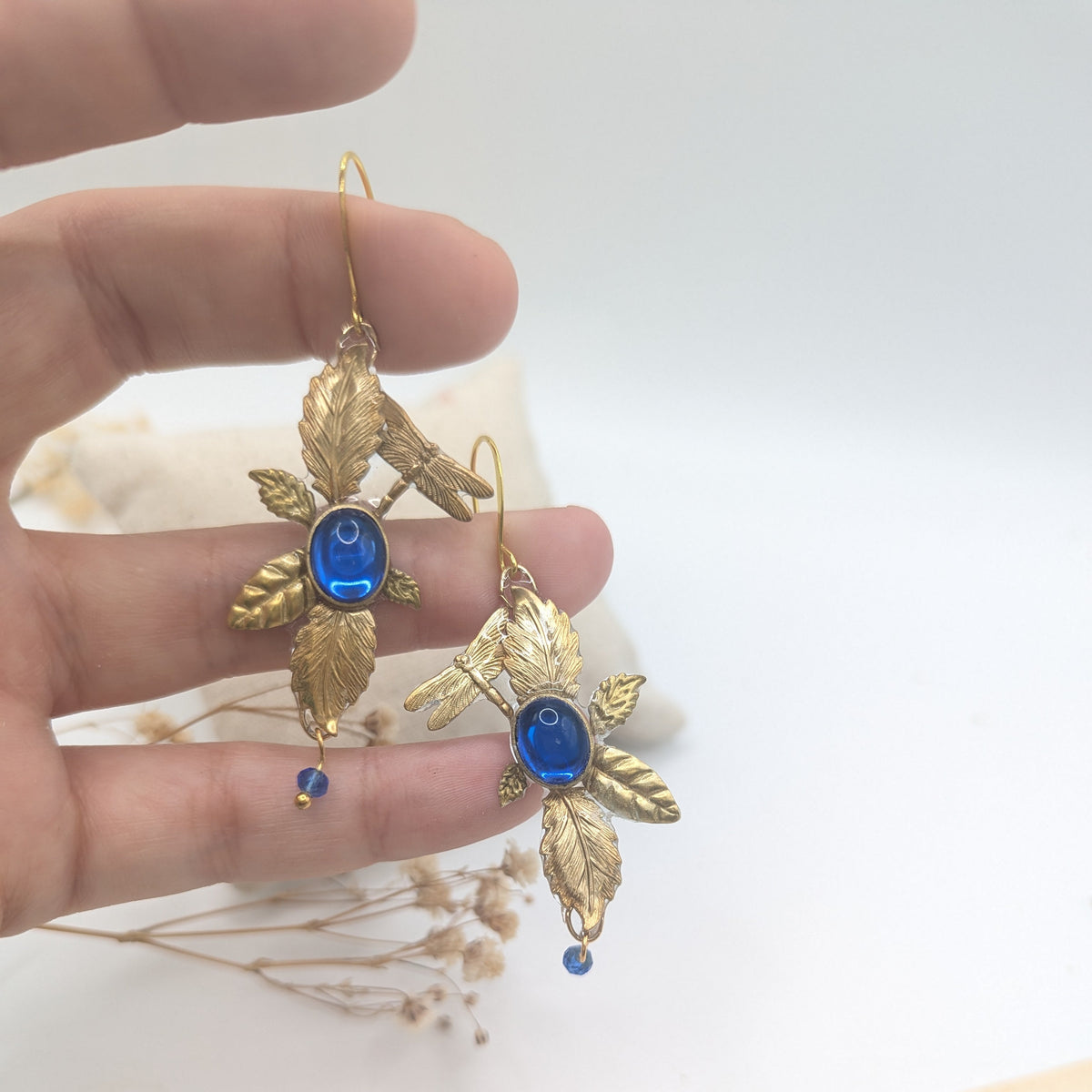 boucles en verre de murano et feuille esprit féérique et art nouveau