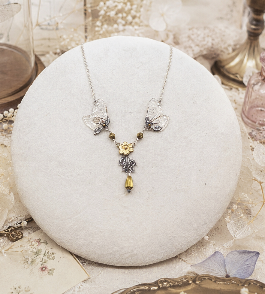 Collier Nimue – ailes de cigales