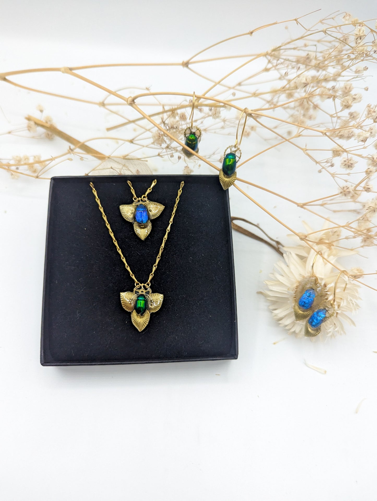 Collier Maat – bijou artisanal scarabée collection Mémorabilia | Victorian Rehab