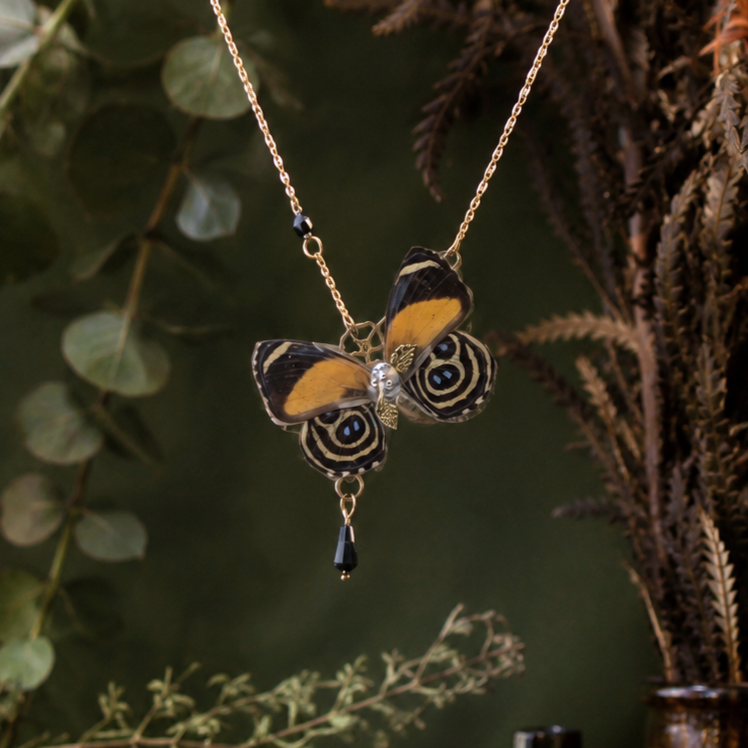 Collier Psyché papillon Callicore orange et noir – engrenage horlogerie Art Nouveau | Victorian Rehab