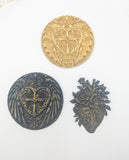 3 decoration cabinet de curiosité coeur sacré ex voto