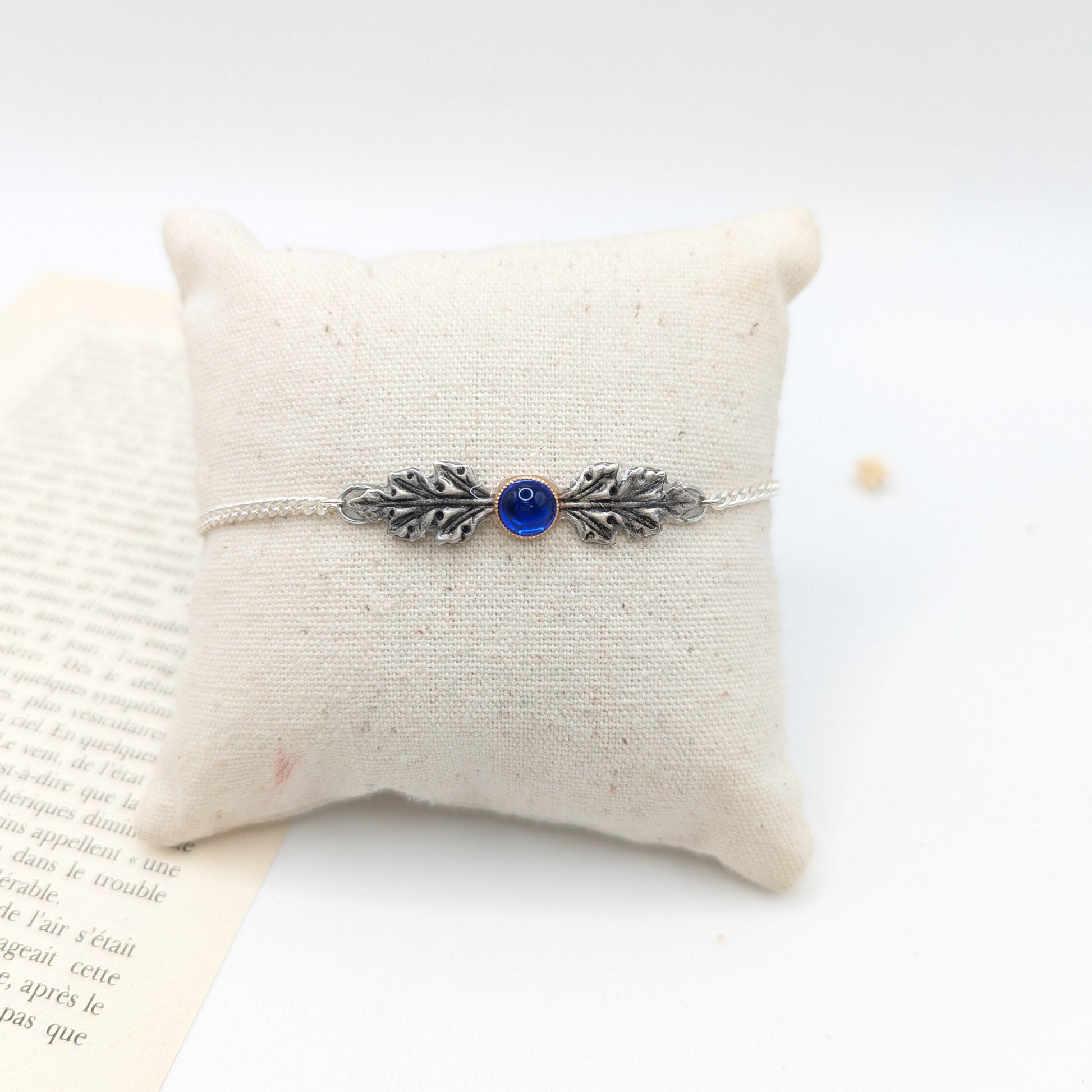 bracelet en verre de murano et feuille esprit féérique et  art nouveau