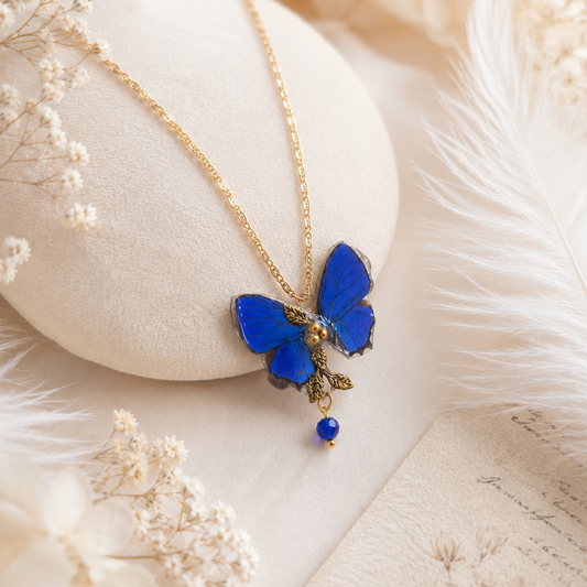 Collier Naturalia papillon Hypochrysops bleu roi – monture dorée | Victorian Rehab