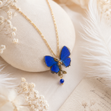 Collier Naturalia papillon Hypochrysops bleu roi – monture dorée | Victorian Rehab