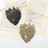 Coeur anatomiqueavec fleur et feuille decoration cabinet de curiosité