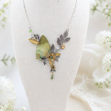 Collier Loreleil pendentif papillon Green Charaxe ailes de fée médaillon doré argenté