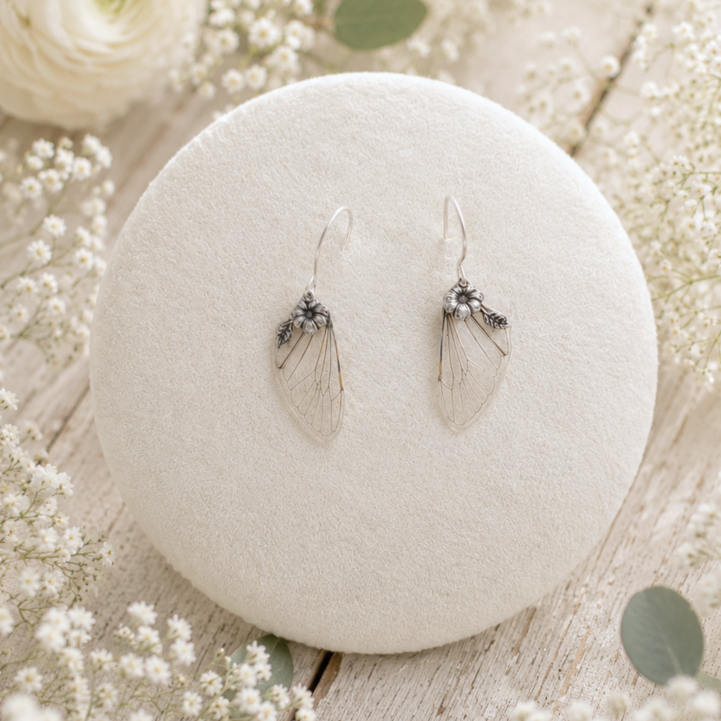 Boucles d'oreille Pixie Fleur ailes de cigale dorées – bijou féérique | Victorian Rehab