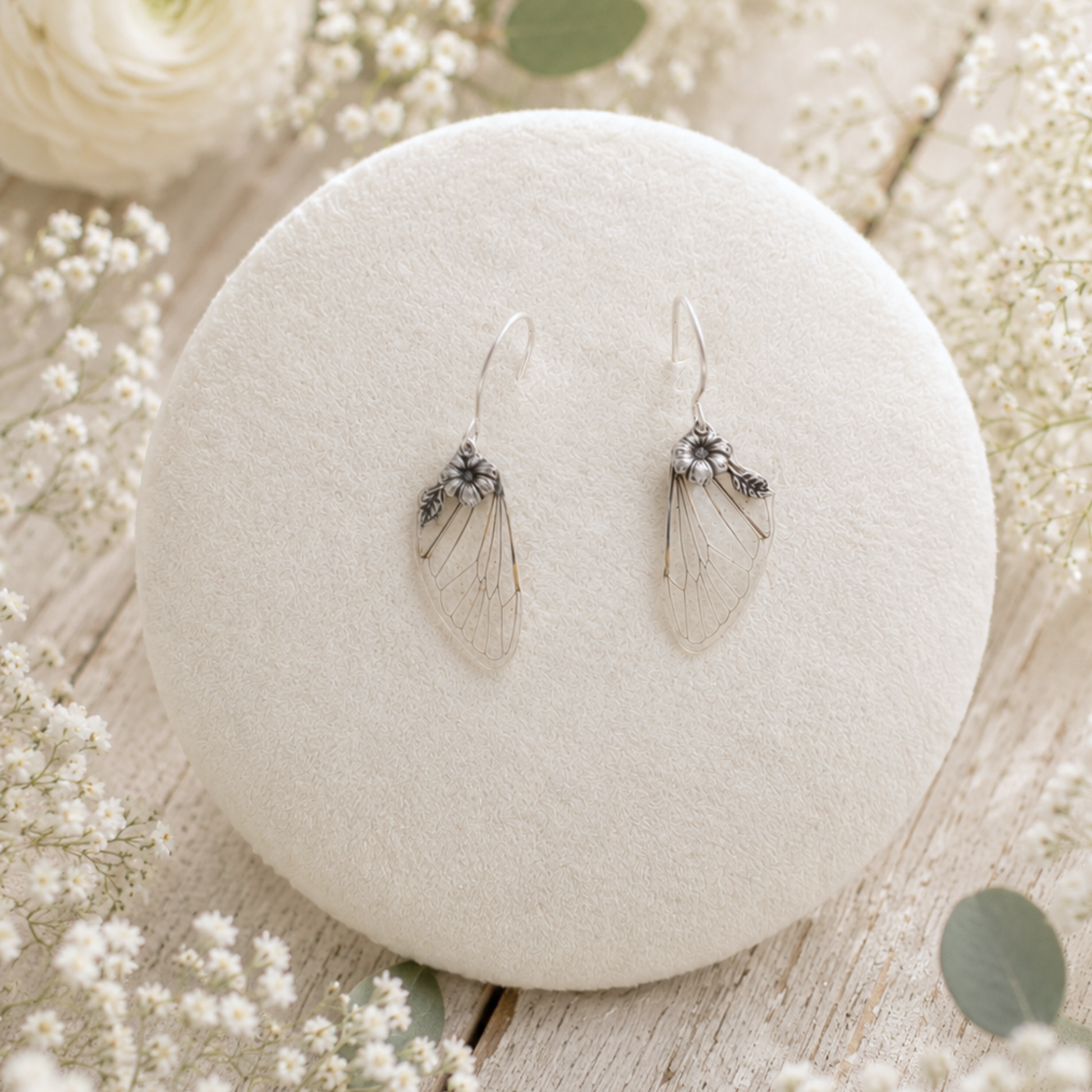 Boucles d'oreille Pixie Fleur ailes de cigale dorées – bijou féérique | Victorian Rehab