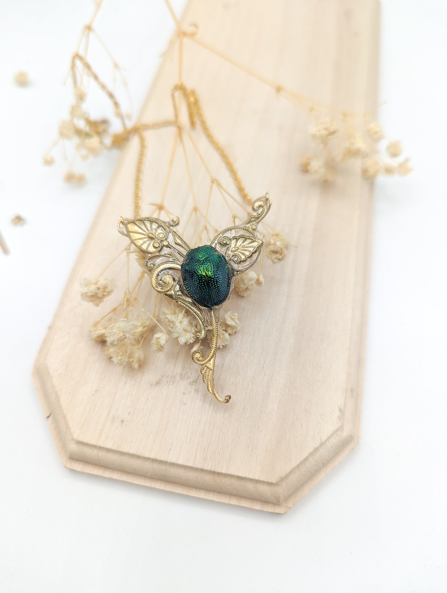 Vue face collier Art Nouveau scarabée – inspiré Château Laurens | Victorian Rehab