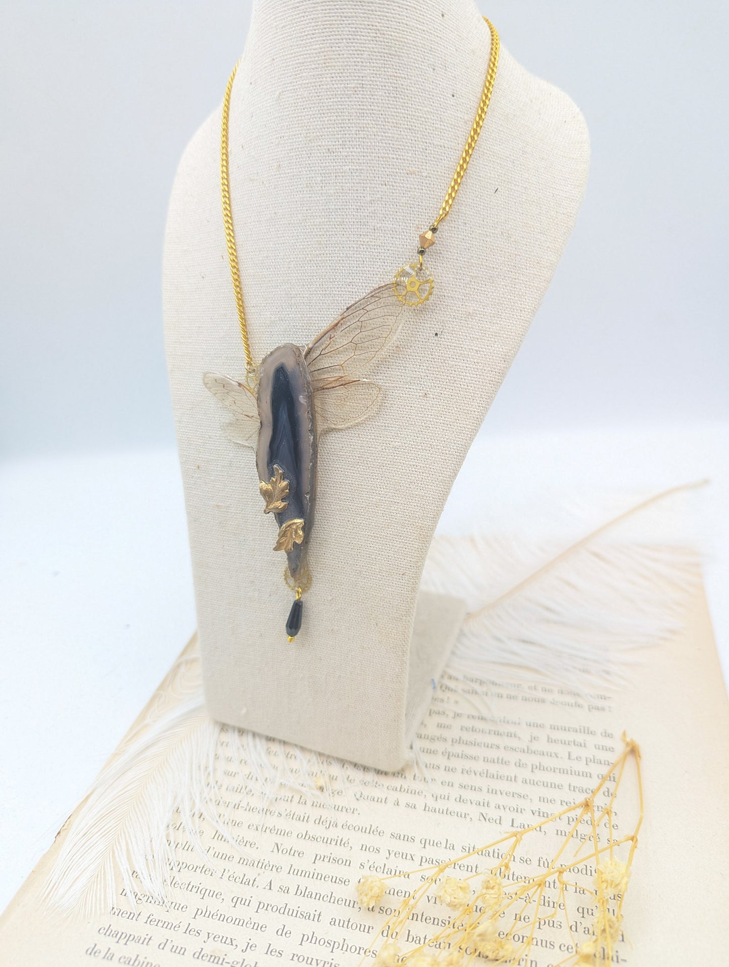 //SOLDES// Collier Agate ailes de cigales
