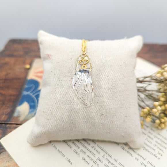 //VENTE PRIVEE// Collier petite cigale transparente doré