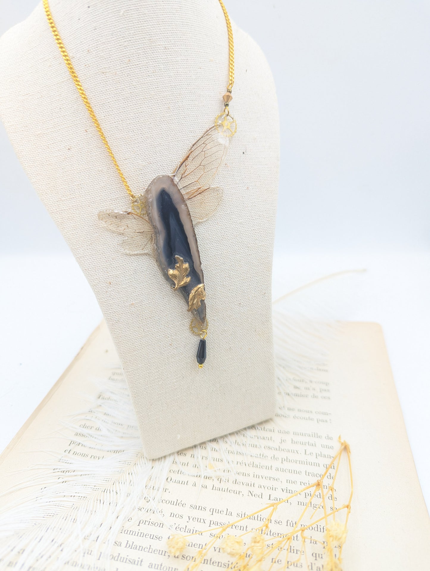 //SOLDES// Collier Agate ailes de cigales