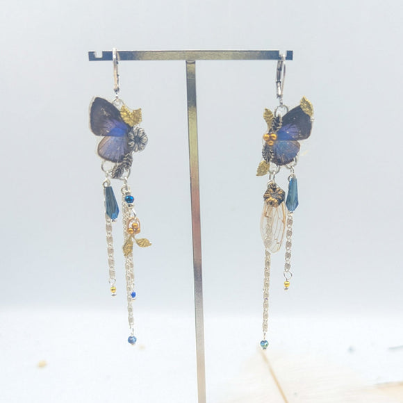 Boucles d'oreille Naturalia - Petit papillon bleu intense