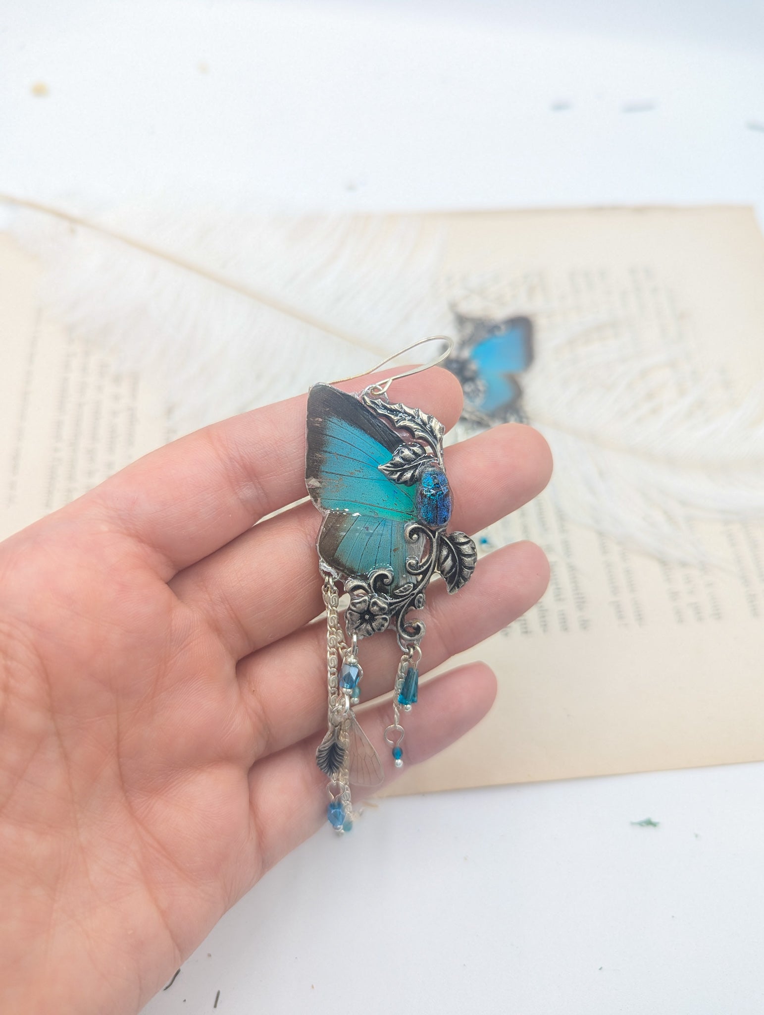 Boucles d'oreille Art Nouveau véritables ailes papillon Marcias scarabée – Victorian Rehab