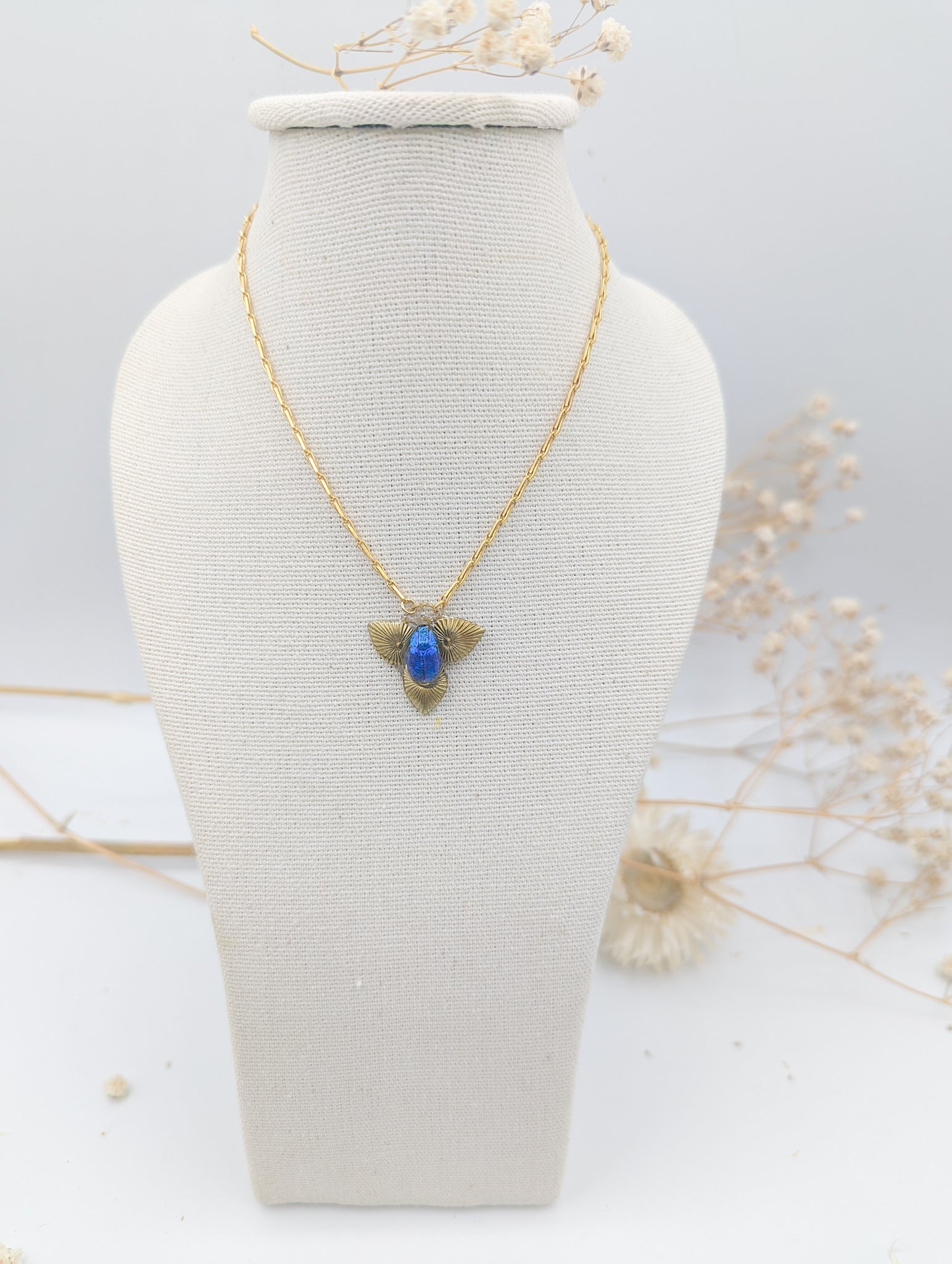 Collier Maat – bijou artisanal scarabée collection Mémorabilia | Victorian Rehab