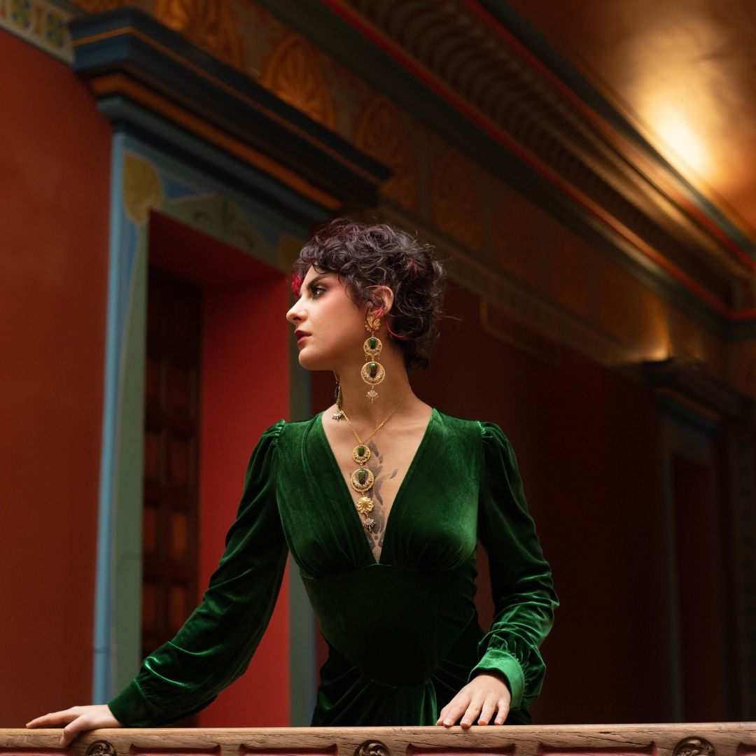 Parure Cantatrice collier & boucles – scarabée & strass Art Nouveau | Victorian Rehab
