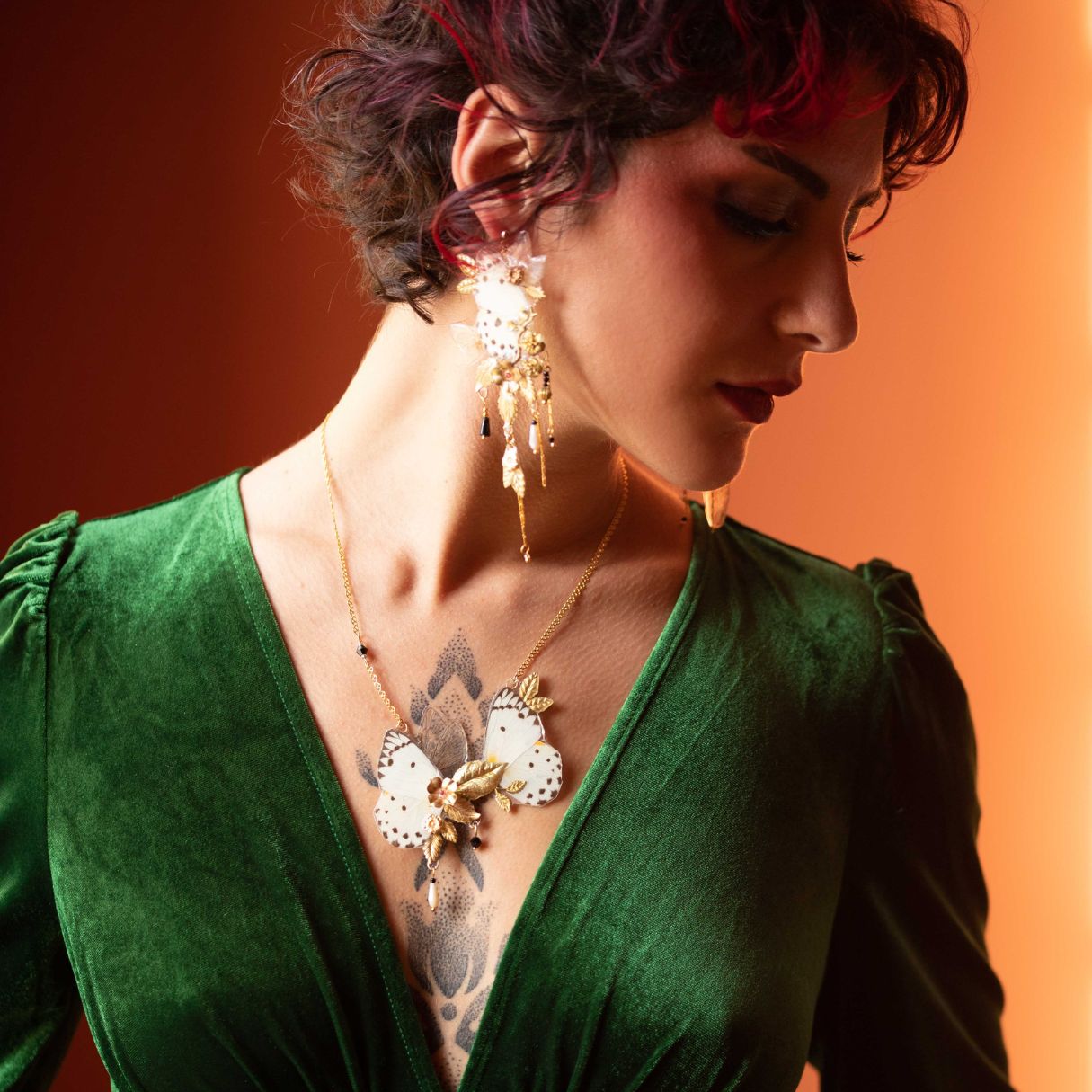 Parure Naturalia Calypso boucles et collier papillon blanc – bijou unique Victorian Rehab