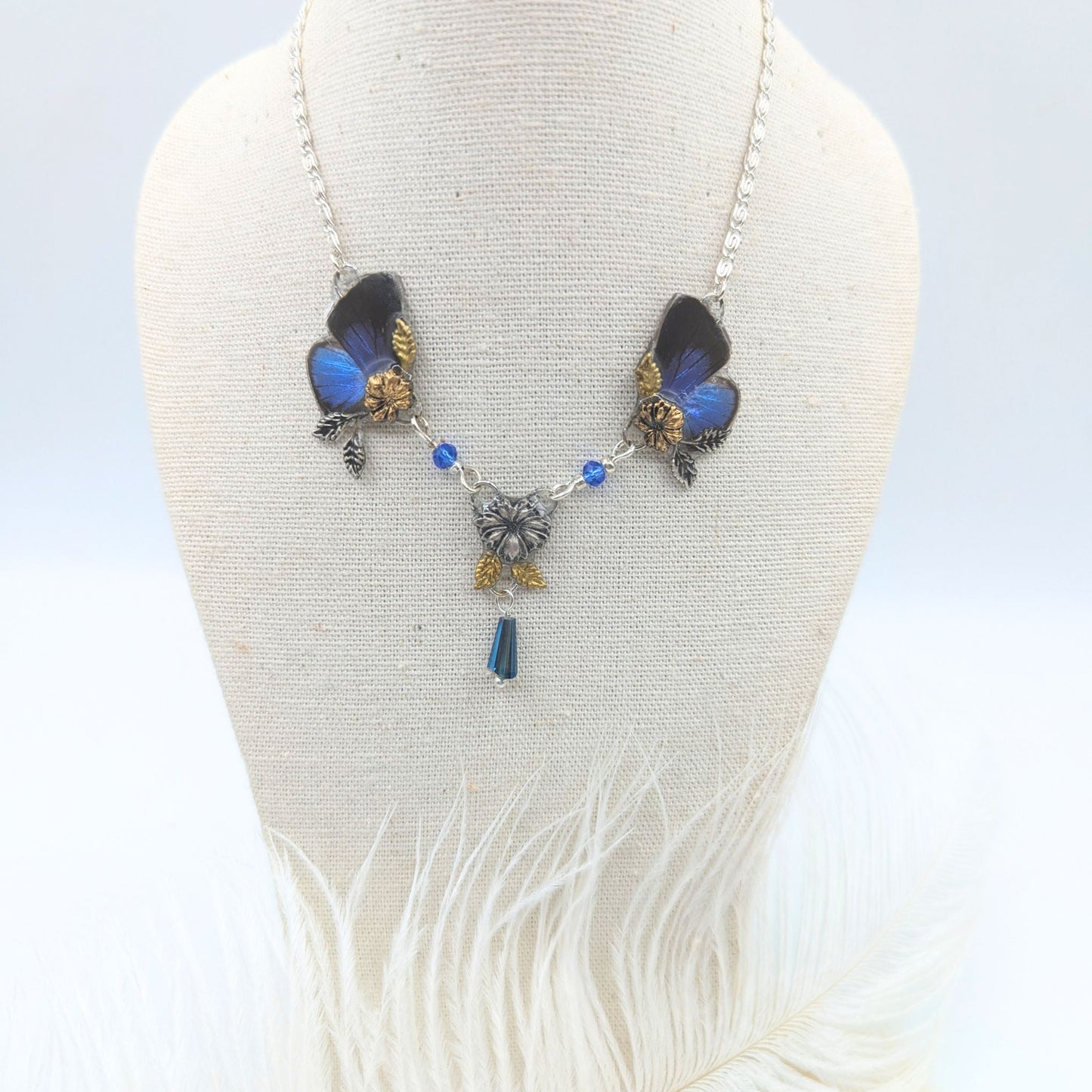 Bijou Art Nouveau collier Naturalia GM papillon Bocchus bleu argenté doré – Victorian Rehab