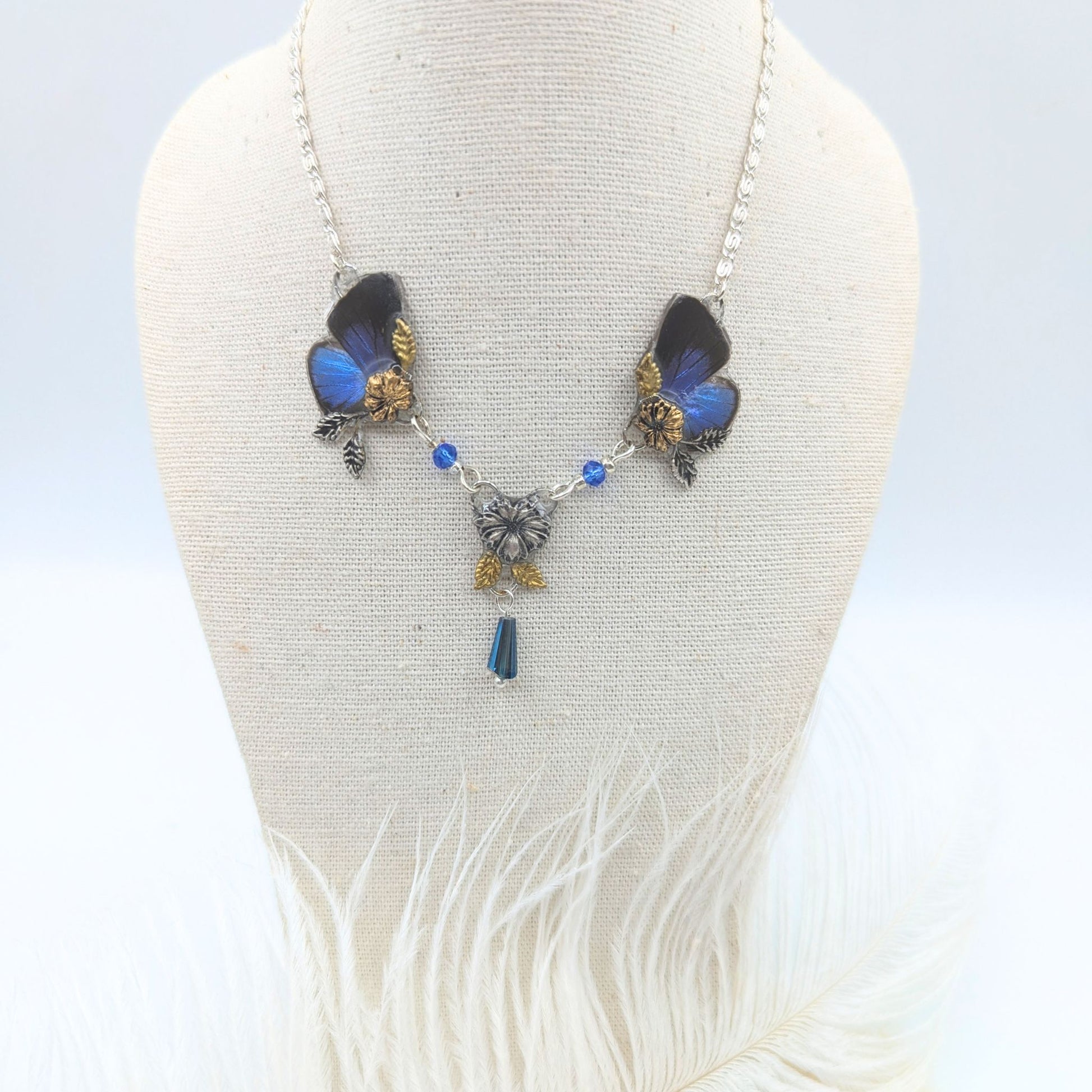 Bijou Art Nouveau collier Naturalia GM papillon Bocchus bleu argenté doré – Victorian Rehab
