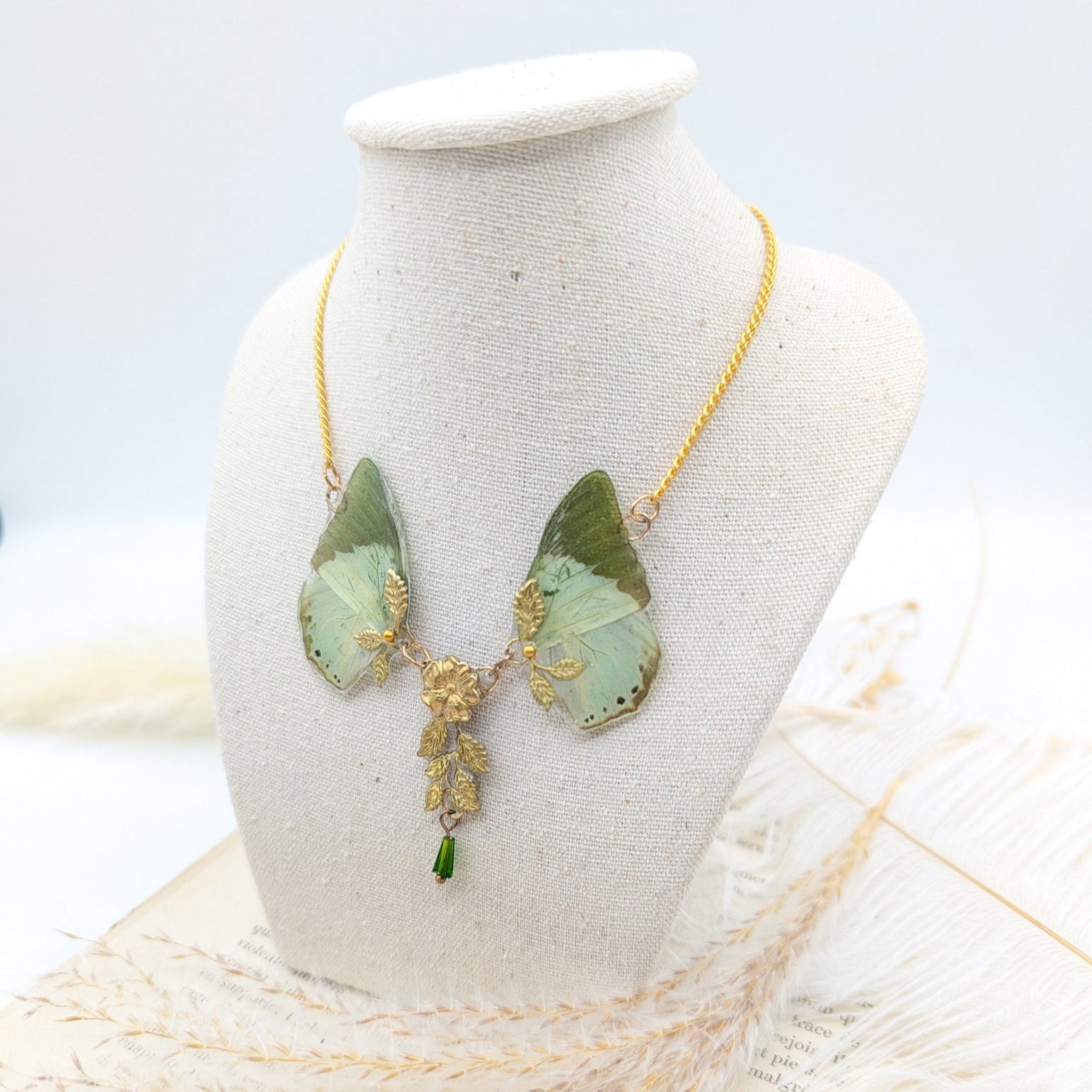 Collier Naturalia inspiré Art Nouveau et naturalisme – véritable aile de papillon Victorian Rehab