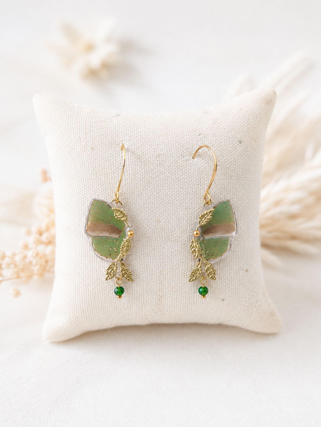Boucles d'oreille Naturalia vert tilleul version dorée et argentée – Victorian Rehab