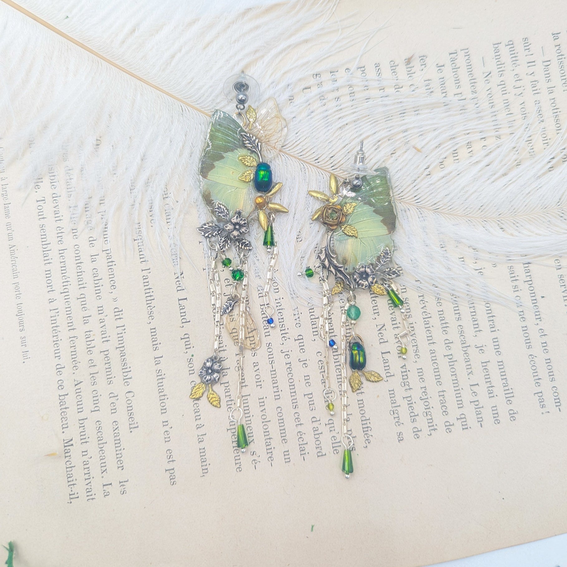 Boucles d'oreille Art Nouveau véritables ailes Green Charaxes cigale scarabée – Victorian Rehab
