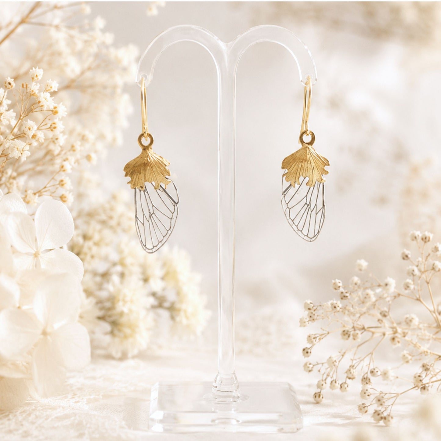 Détail boucles Lyrie simple – véritables ailes de cigale estampe laiton doré Victorian Rehab