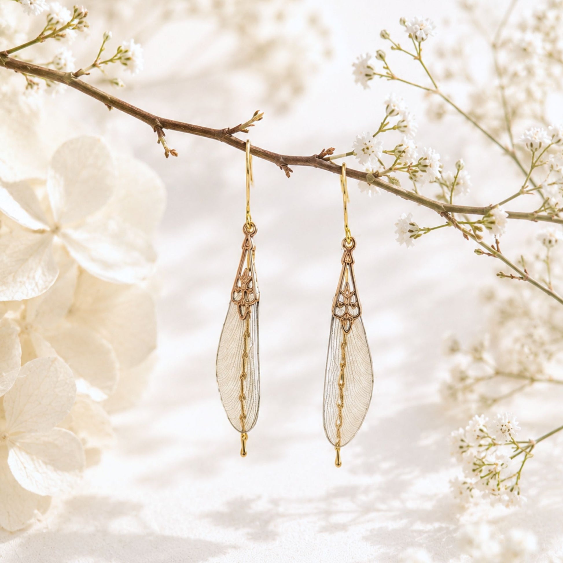 Boucles Méandres libellule transparente portées – bijou fairycore fait main Hérault Victorian Rehab