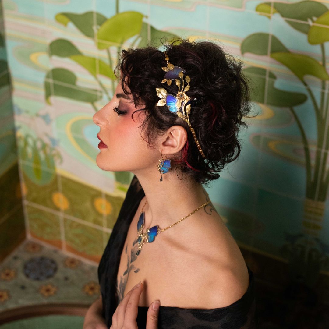 Boucles d'oreille Art Nouveau véritables ailes papillon Arhopala bleu – Victorian Rehab