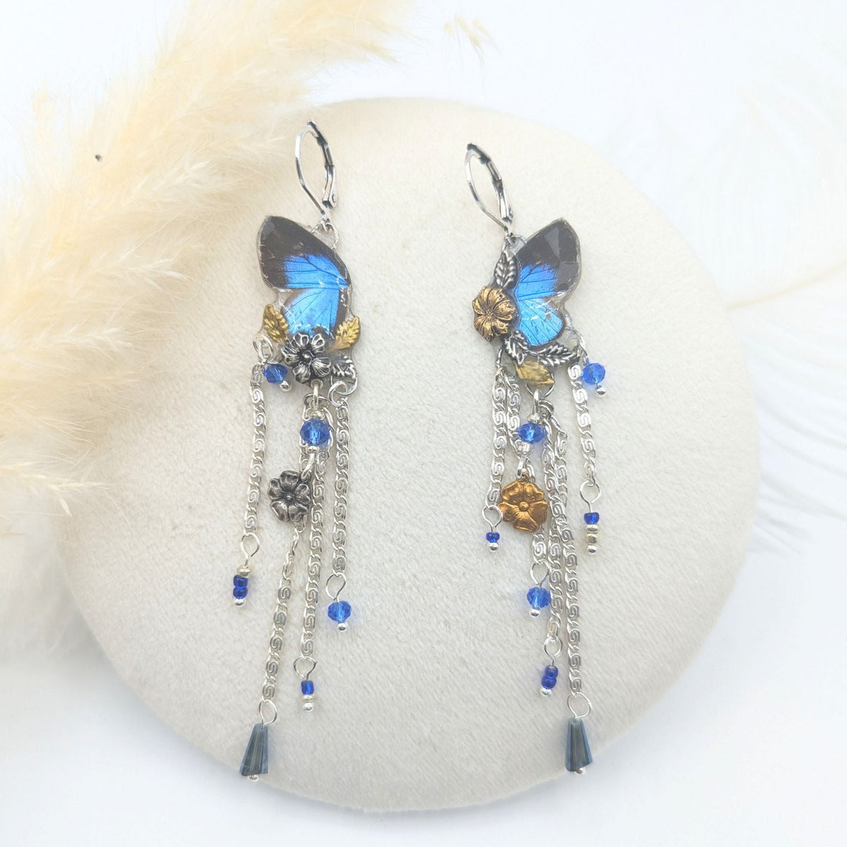 Boucles d'oreille Naturalia GM Bocchus bleu asymétriques – pièce unique Art Nouveau | Victorian Rehab