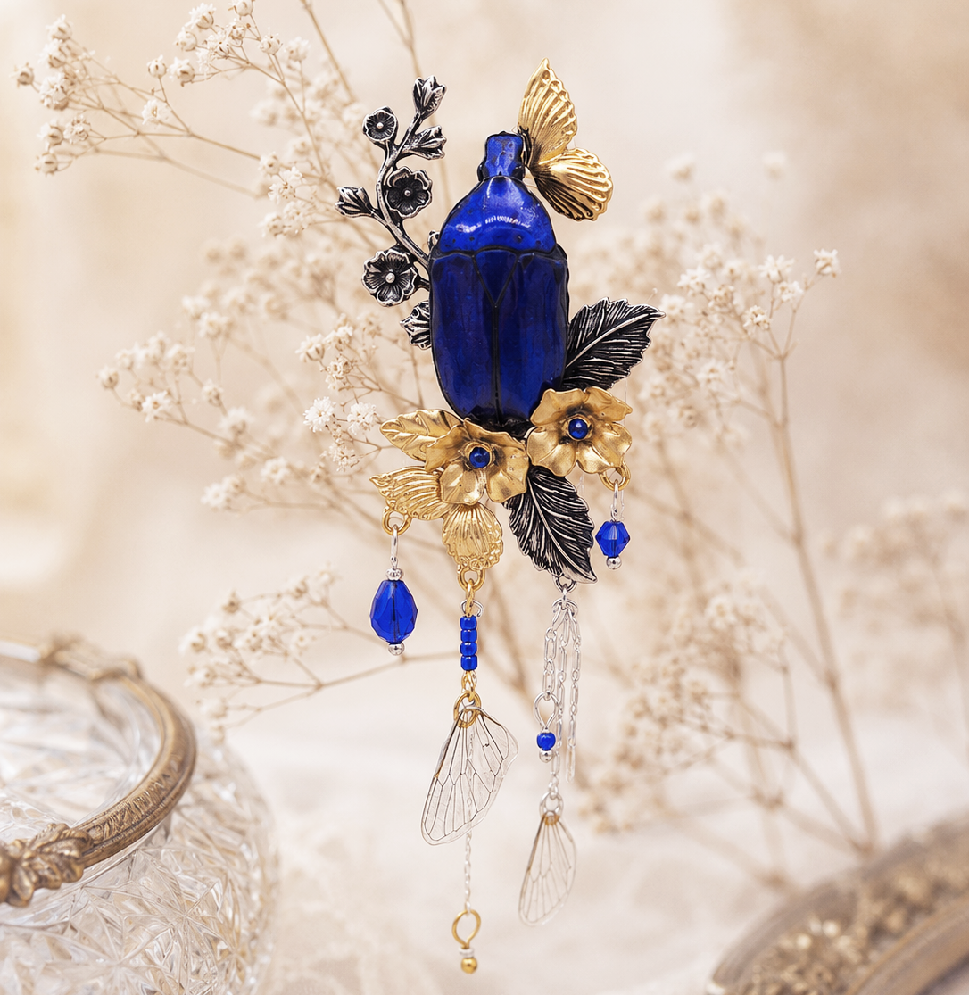 Broche Galathée Saphir – véritable scarabée bleu & fleurs en métal | Victorian Rehab