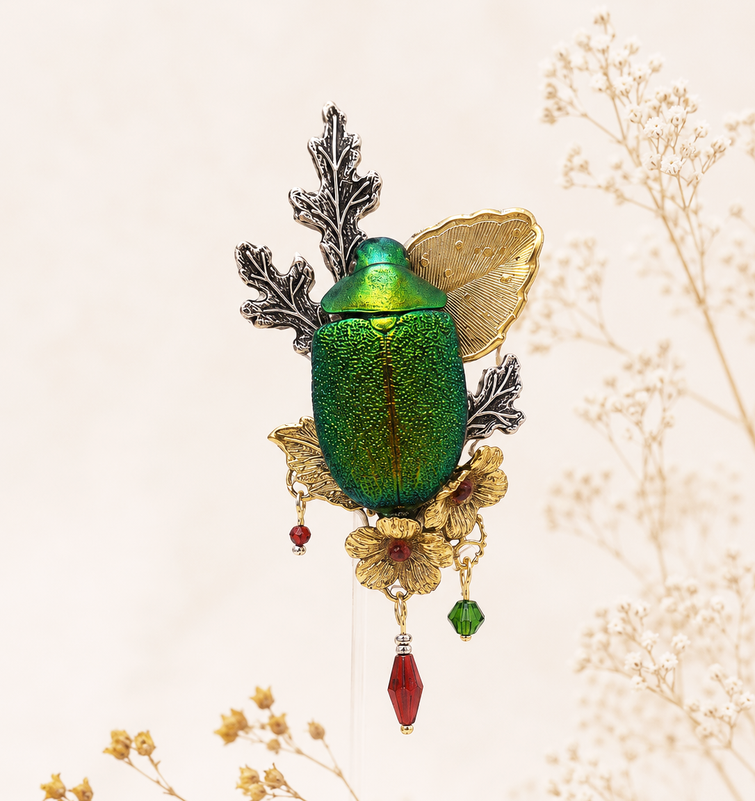 Broche Galathée – véritable scarabée diamanté & fleurs en métal | Victorian Rehab