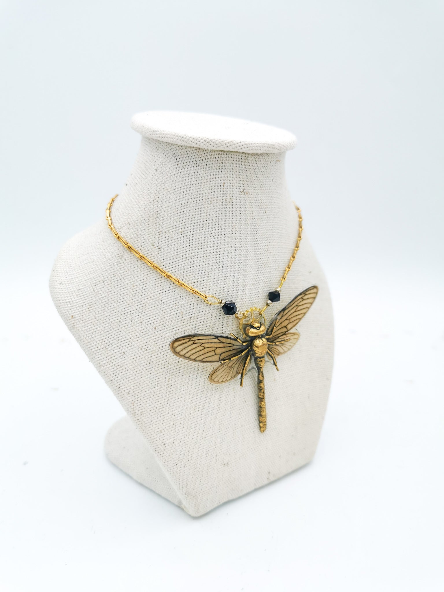 Collier Dragonfly cigale brune vue ensemble – bijou Art Nouveau Victorian Rehab