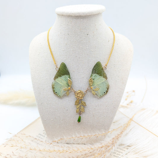 Collier Naturalia Green Charaxes – véritable aile de papillon vert Art Nouveau | Victorian Rehab