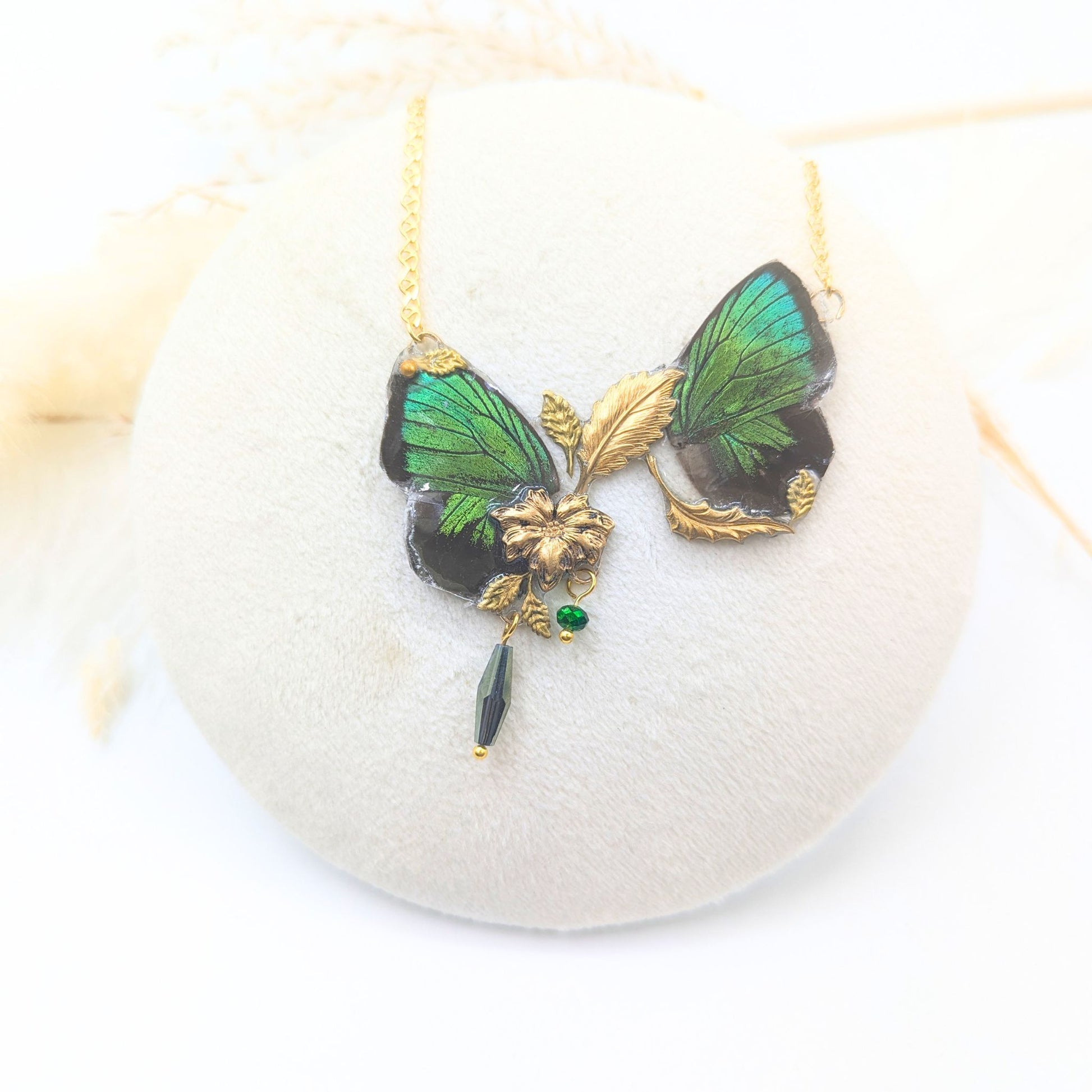 Parure Naturalia Arhopala vert – boucles d'oreille et collier assortis, bijou Art Nouveau Victorian Rehab