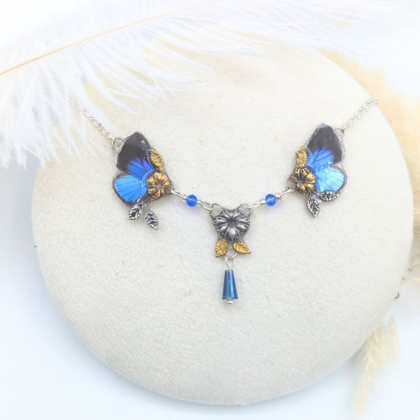 Parure Naturalia GM boucles et collier papillon Bocchus bleu – Victorian Rehab