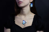 Détail collier Sphynx Arhopala bleu – véritable aile papillon laiton doré fait main Hérault