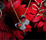 Collier Psyché Double 8 papillon noir blanc rouge – bijou Art Nouveau Victorian Rehab