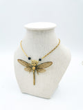 Collier Dragonfly porté – ailes de cigale bijou féérique fait main Victorian Rehab