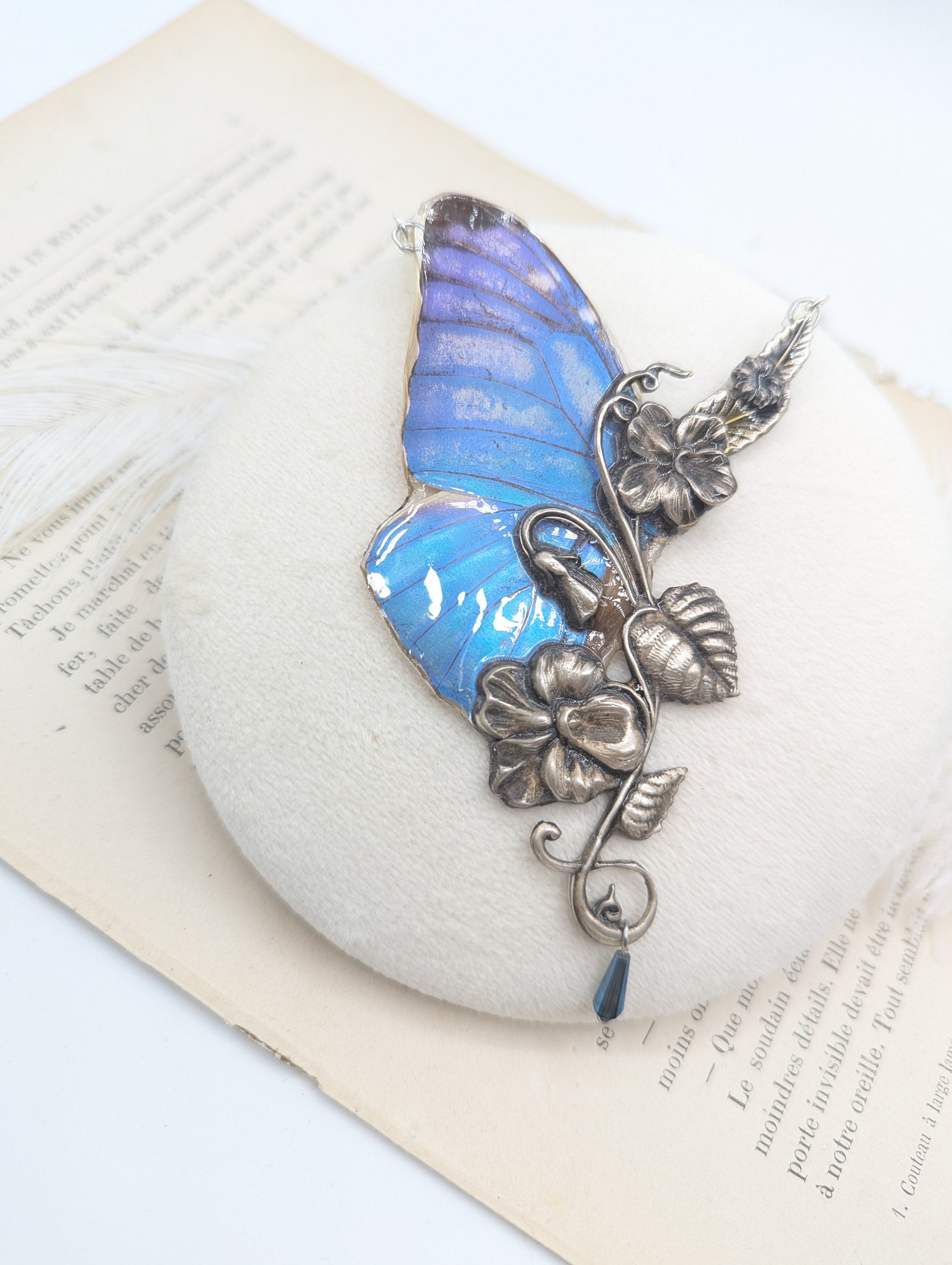 Collier Hortus Morpho inspiré herbier naturaliste XIXè siècle – Victorian Rehab atelier Hérault