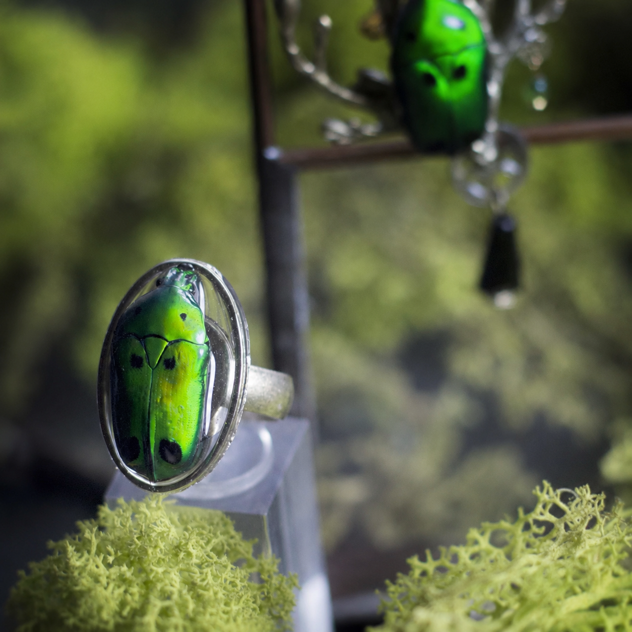 Vue ensemble bague Khépri – bijou One of a Kind fait main en France | Victorian Rehab