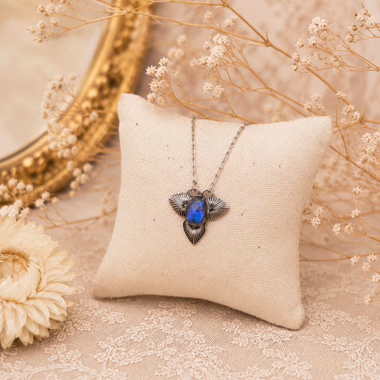 Collier Maat – véritable scarabée bleu