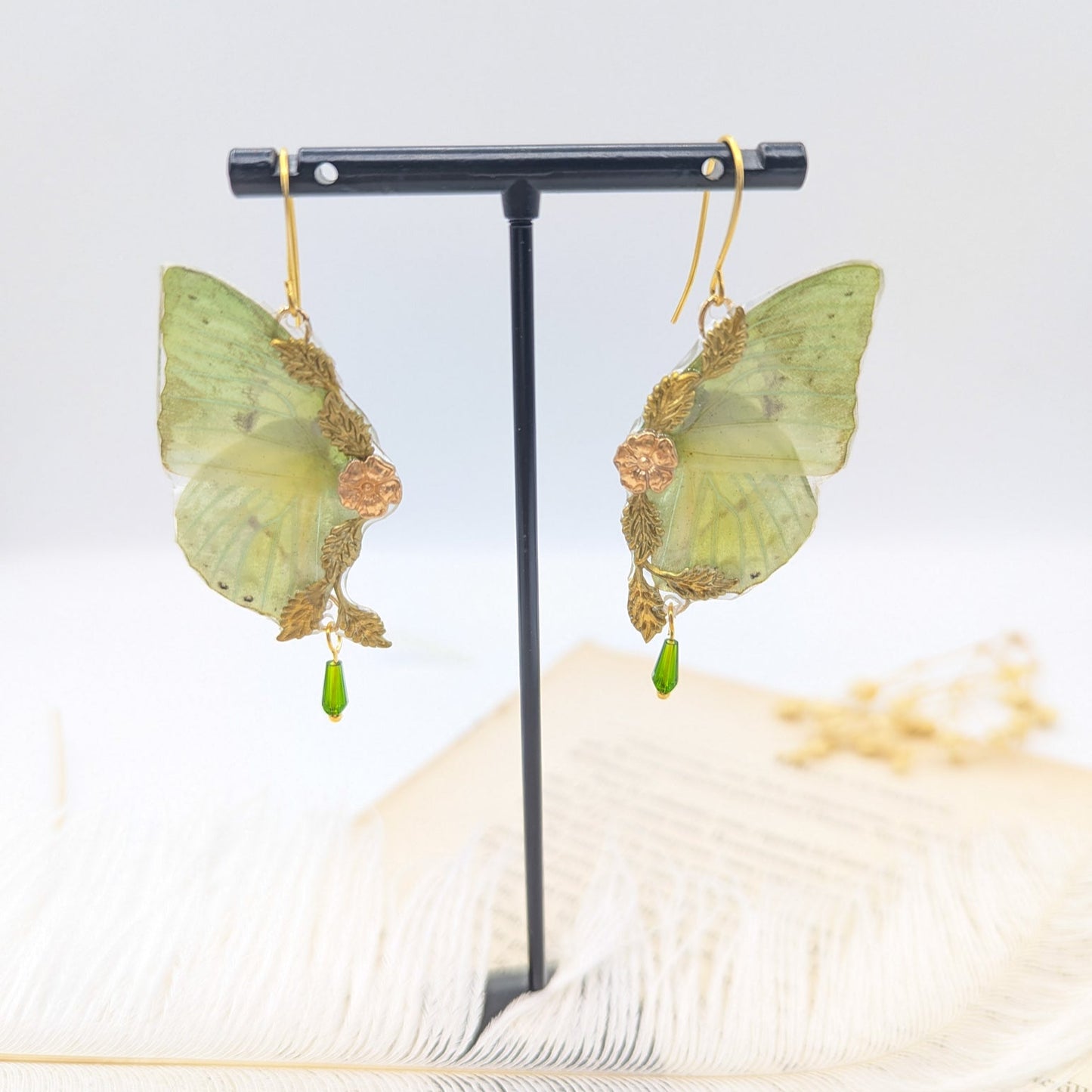 Boucles d'oreille Naturalia véritables ailes de papillon vert – bijou Art Nouveau Victorian Rehab