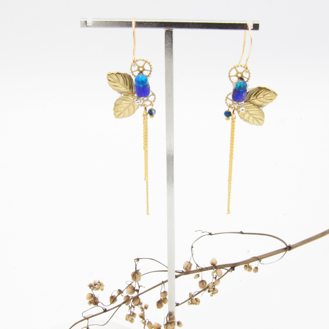 Vue ensemble boucles Feuille Azur – bijou botanique cabinet de curiosités | Victorian Rehab