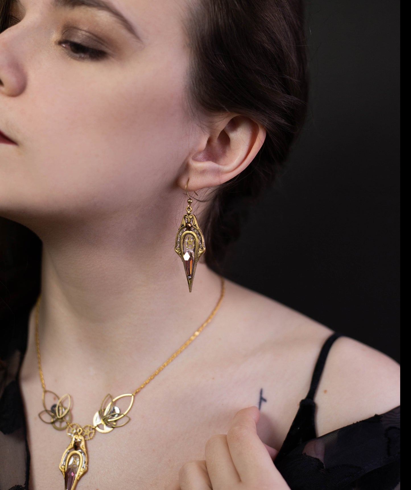 Gold "Mandragore" earrings