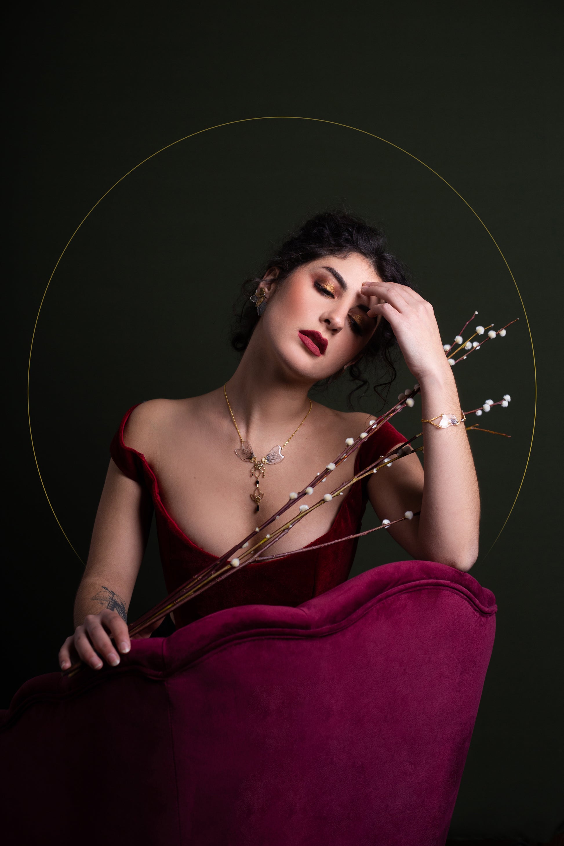 Collier Hiko ailes de cigale porté – bijou féérique fait main Hérault Victorian Rehab