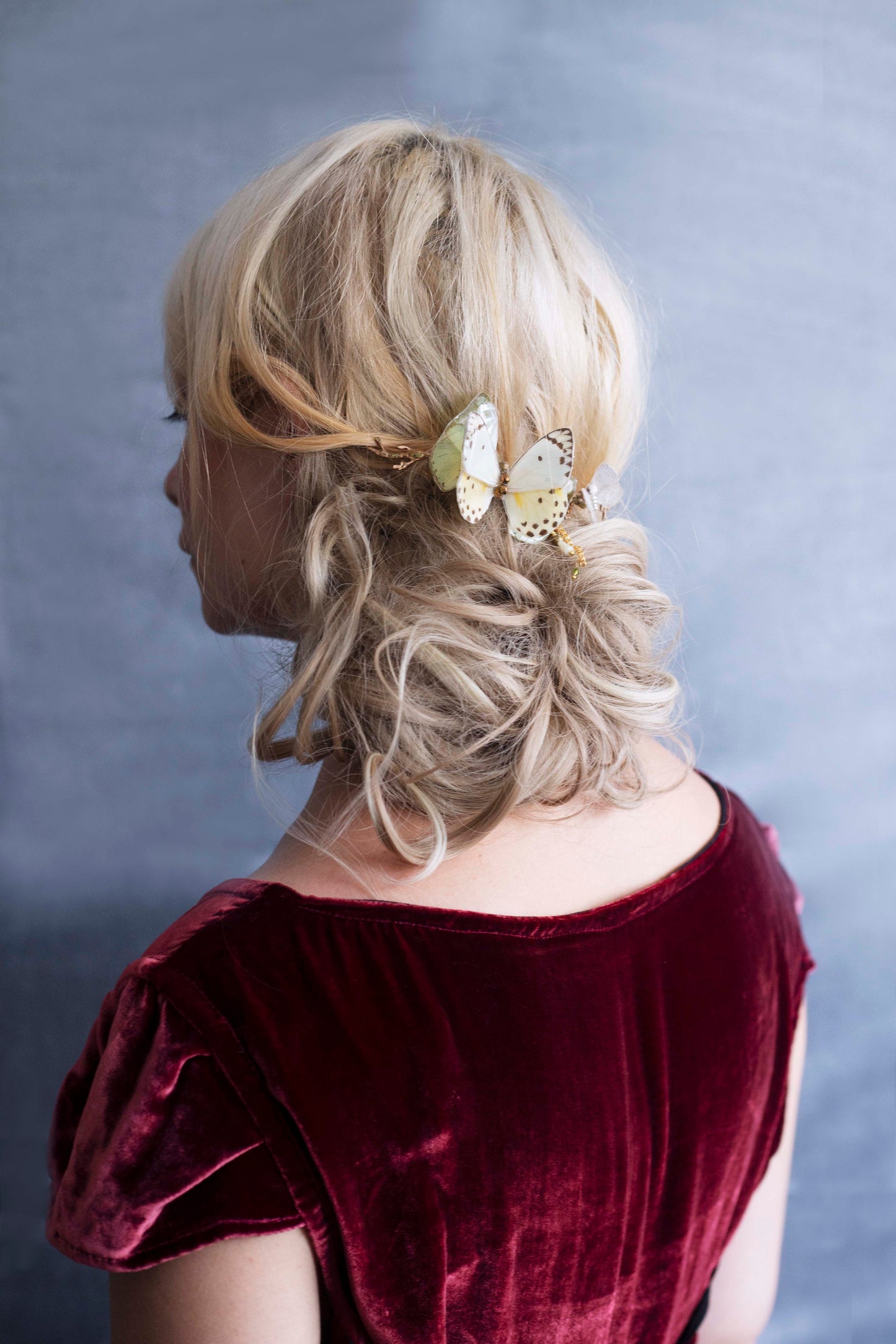 Demi-couronne Brocéliande portée chignon – bijou de tête mariage fait main France