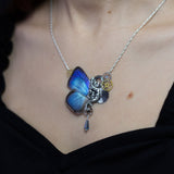 Collier Sphynx papillon Arhopala bleu iridescent – bijou steampunk Art Nouveau | Victorian Rehab