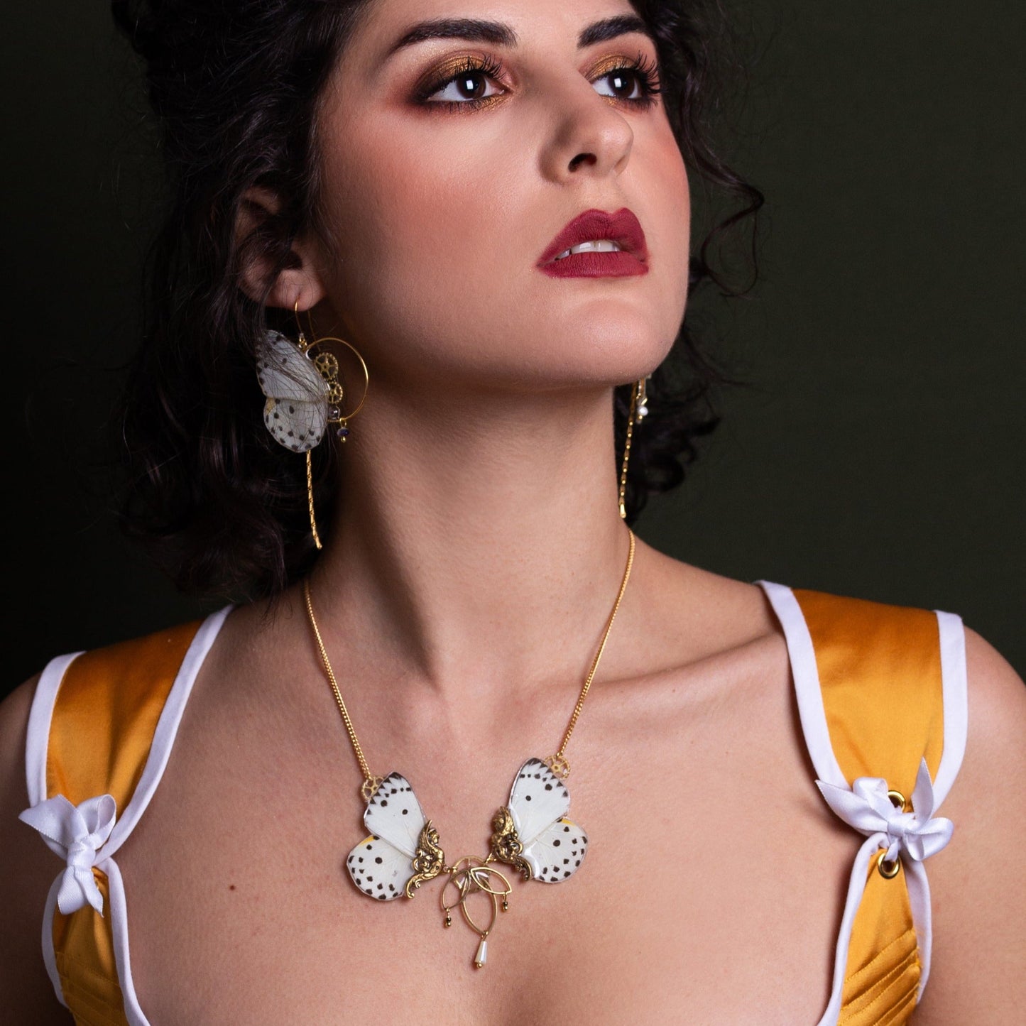 Collier Sphynx papillon Calypso blanc – engrenage horlogerie ancienne steampunk Art Nouveau | Victorian Rehab