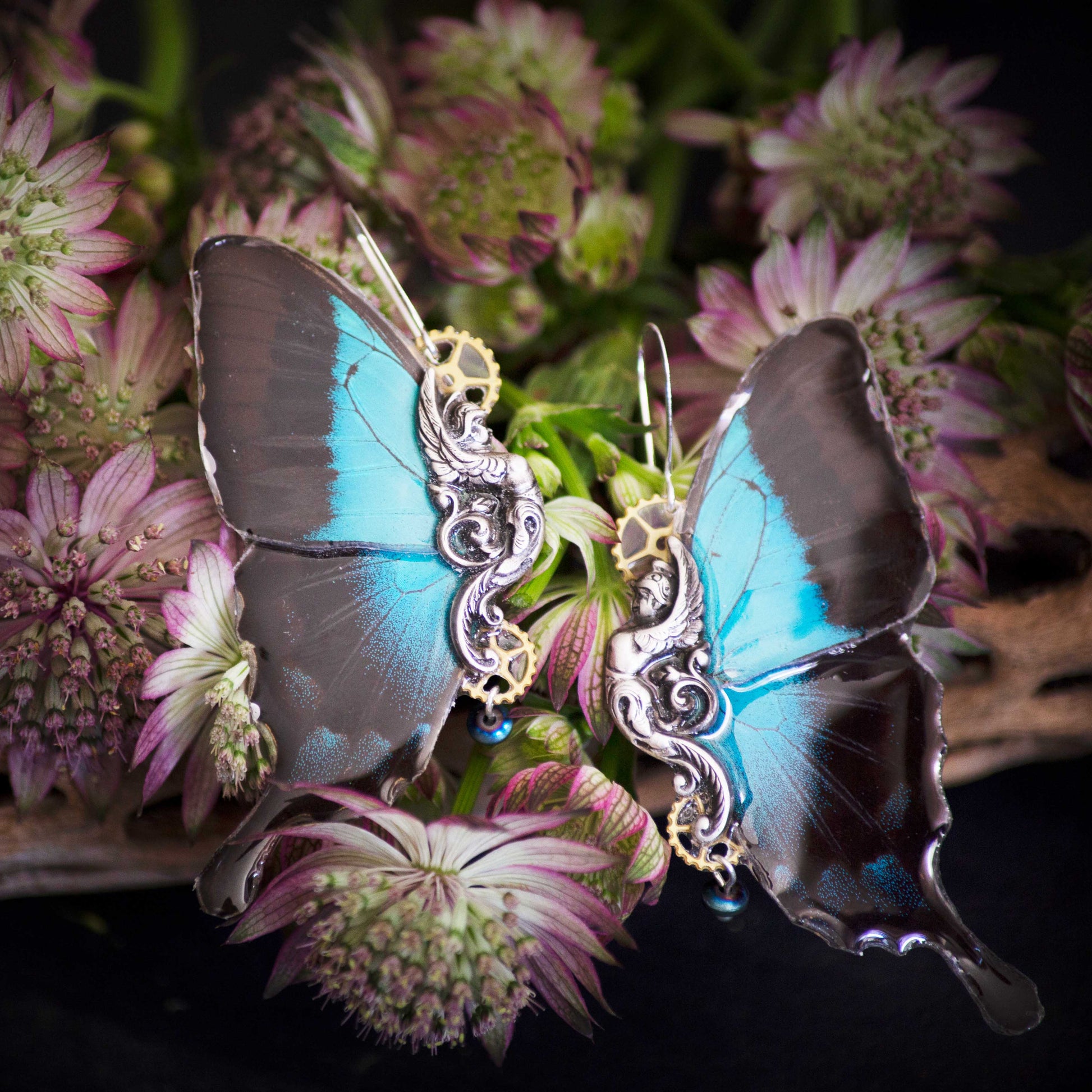 Boucles d'oreille Sphynx papillon Graphium Pericles bleu turquoise noir – engrenage doré | Victorian Rehab